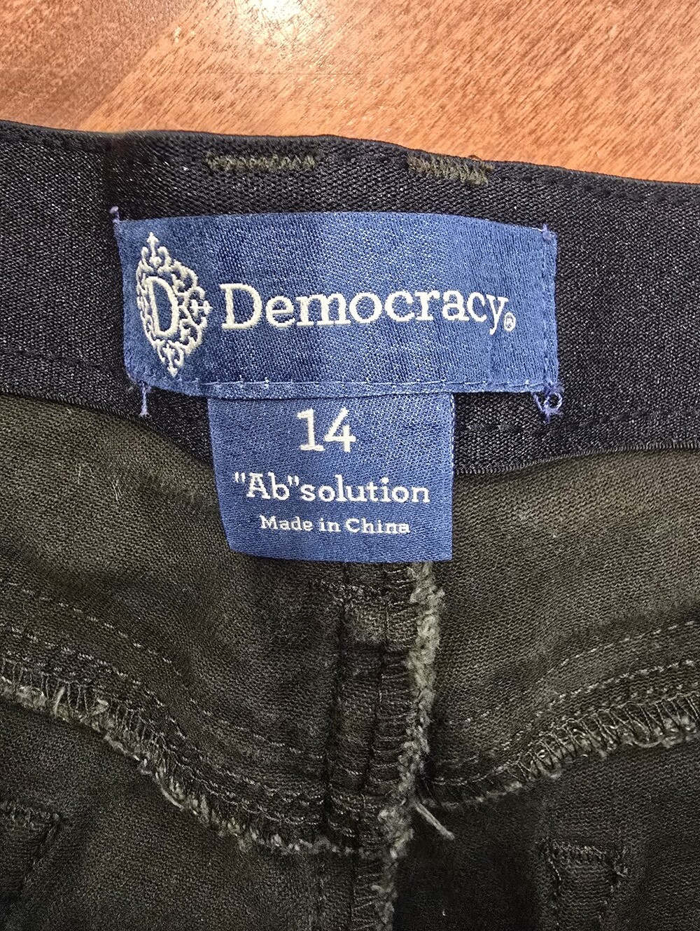 Democracy "Ab"solution Cropped Fray Hem Jeans Size 14 Olive - Picture 3 of 9
